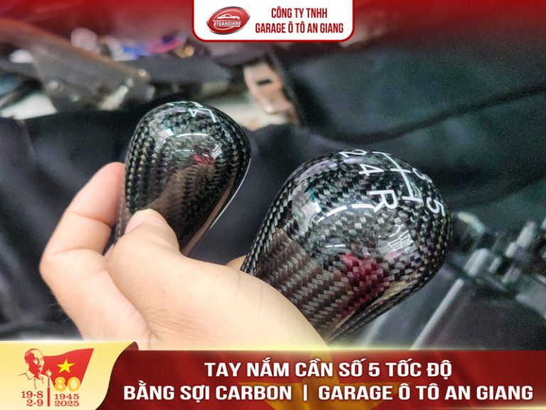 Nâng Tầm Khoang Lái Cùng Tay Nắm Cần Số Carbon Cao Cấp – Garage Ô tô An Giang