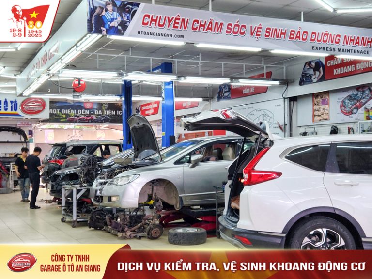 Vệ sinh khoang máy ô tô – Tại sao không thể bỏ qua?